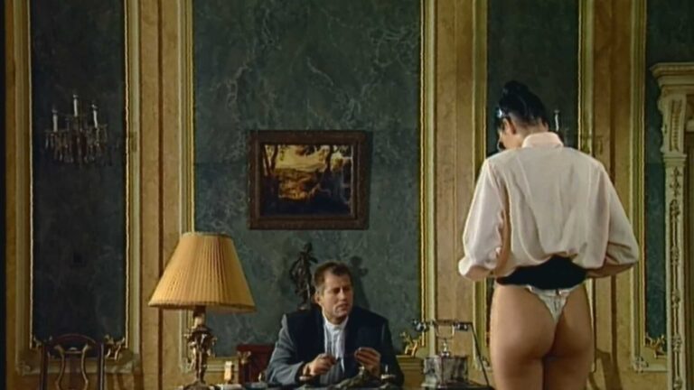 Drug Queen s1.mp4 snapshot 00.28.515
